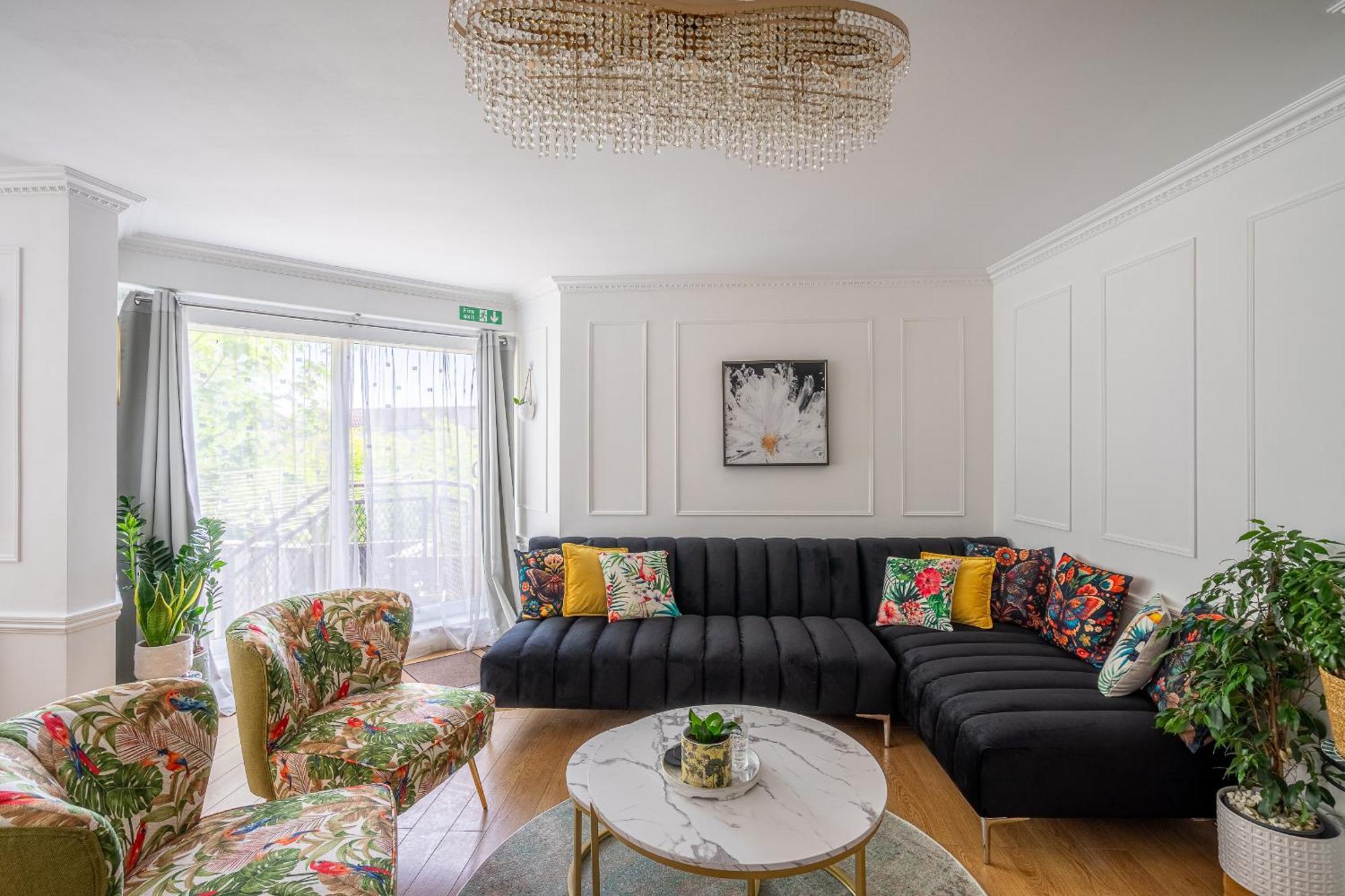 Casa de Férias Centre House - 5 Bedrooms - Sleeps 9 - Parking