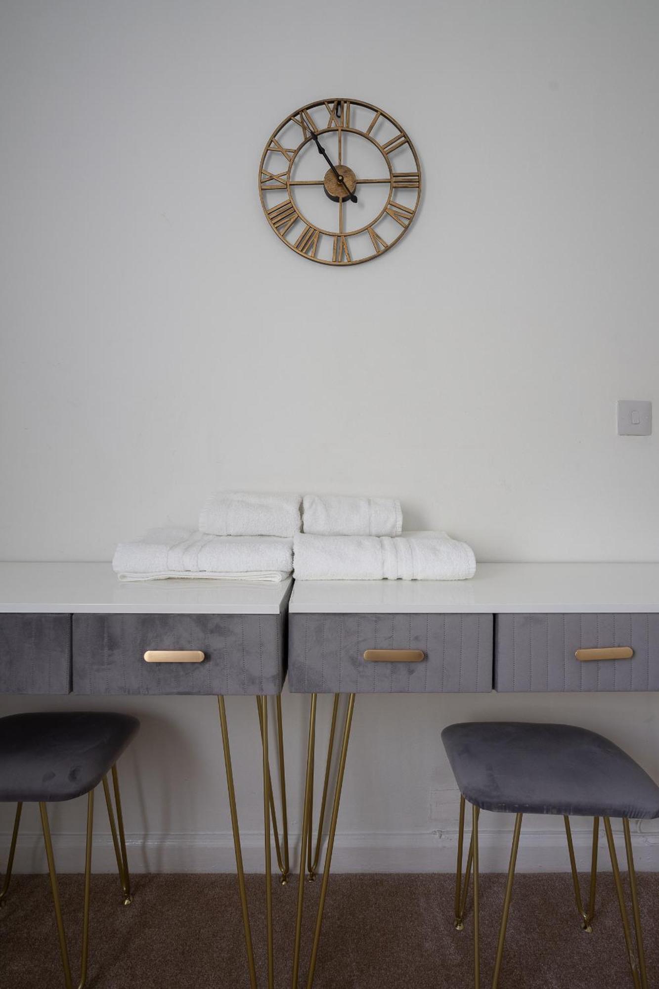Casa de Férias Centre House - 5 Bedrooms - Sleeps 9 - Parking